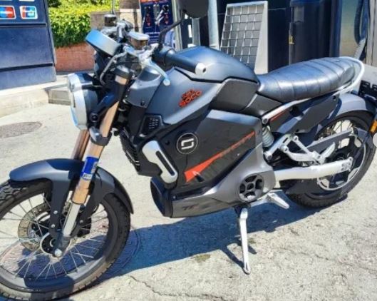 Moto eléctrica Cafe Racer | 1.900€ |~7.600 km